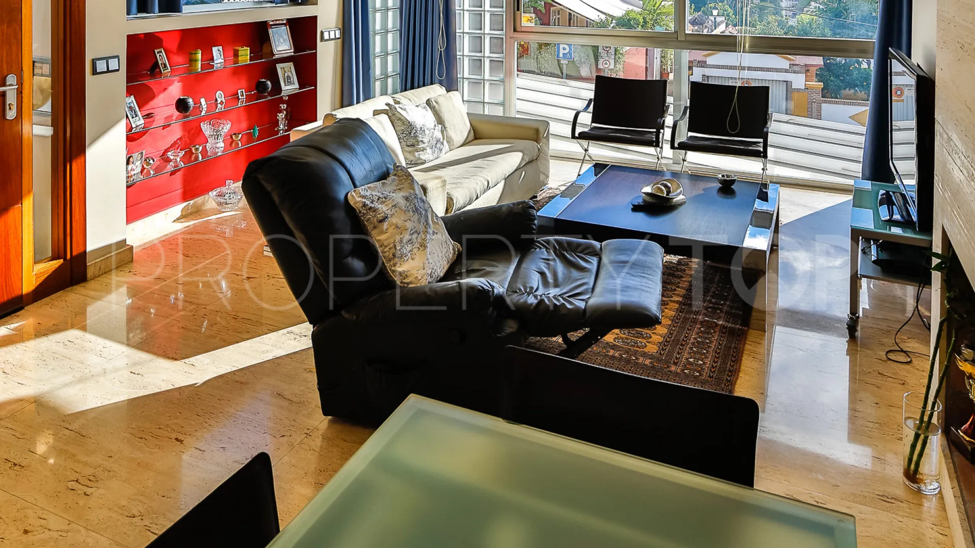 Buy 3 bedrooms restaurant in La Campana