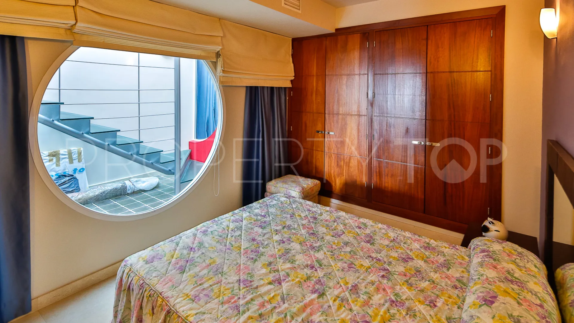 Buy 3 bedrooms restaurant in La Campana