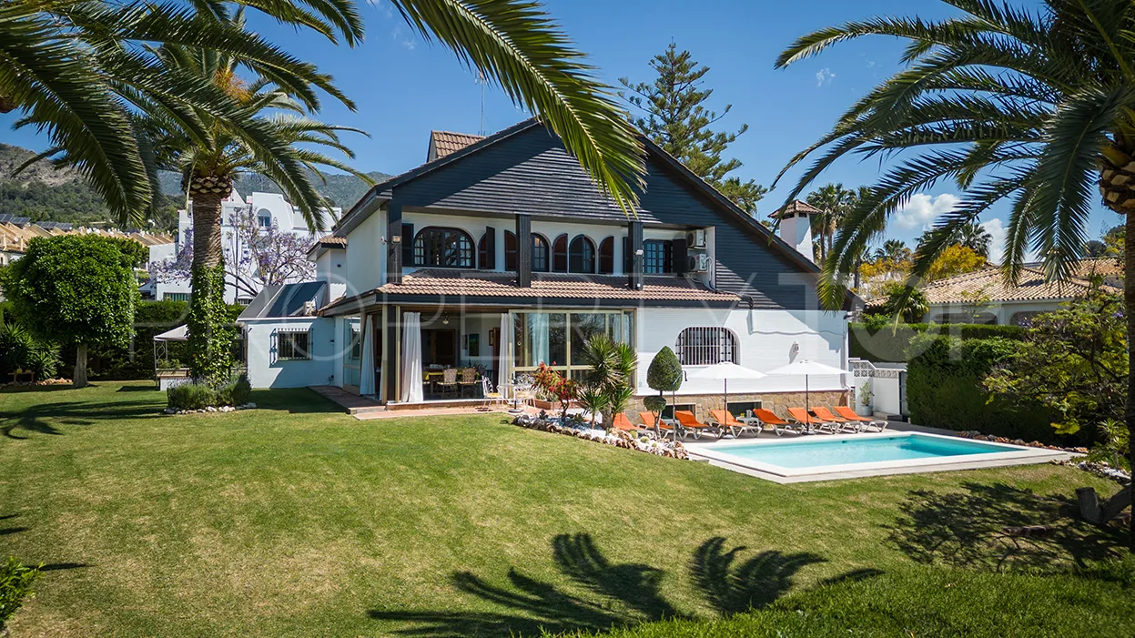 Villa en venta con 7 dormitorios en Huerta del Prado