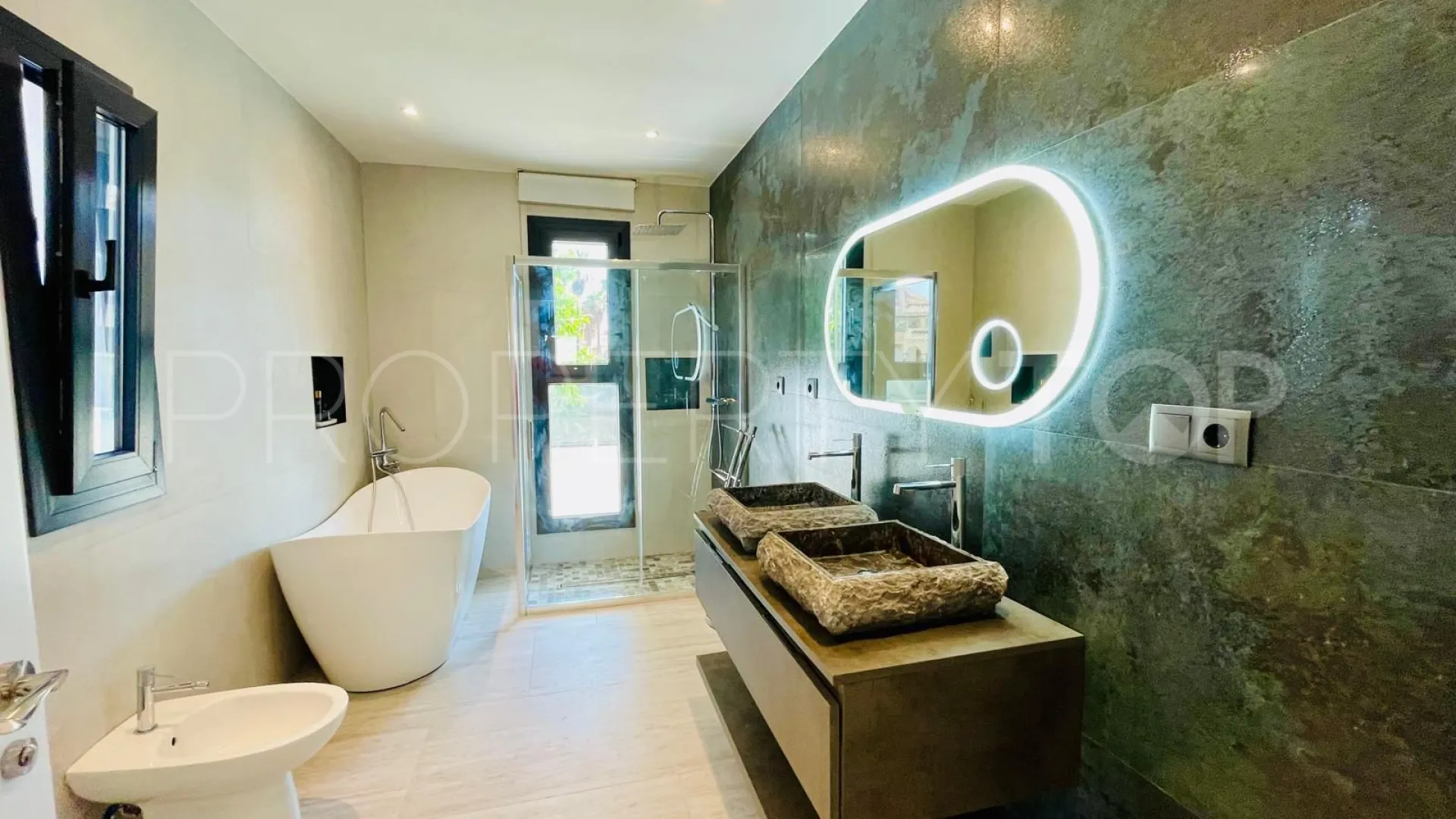 Villa con 5 dormitorios a la venta en Mijas Costa