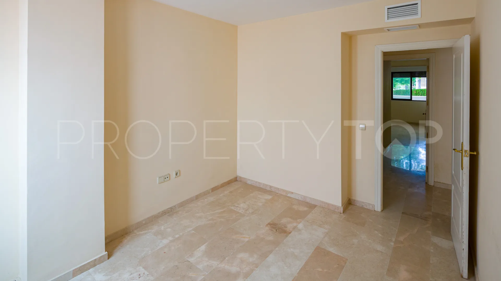 Costalita del Mar, apartamento planta baja en venta de 5 dormitorios