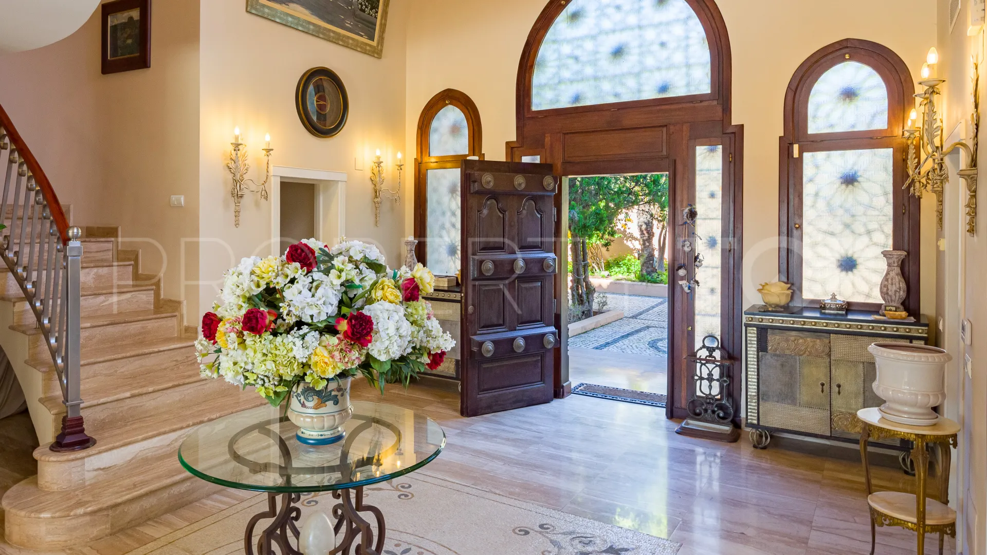 Se vende villa con 9 dormitorios en El Velerin