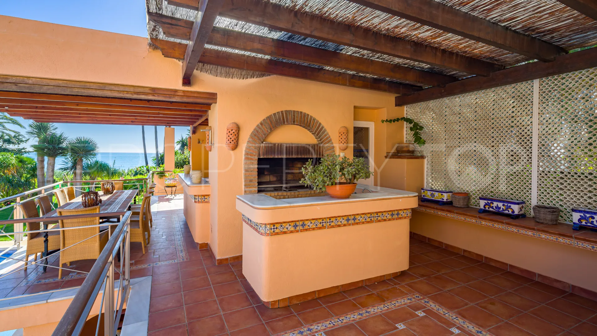 Se vende villa con 9 dormitorios en El Velerin