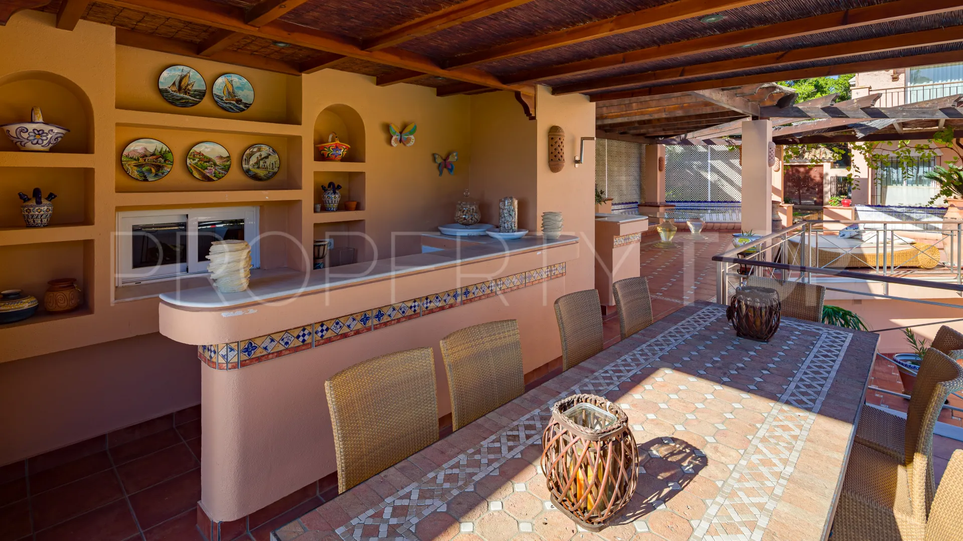 Se vende villa con 9 dormitorios en El Velerin