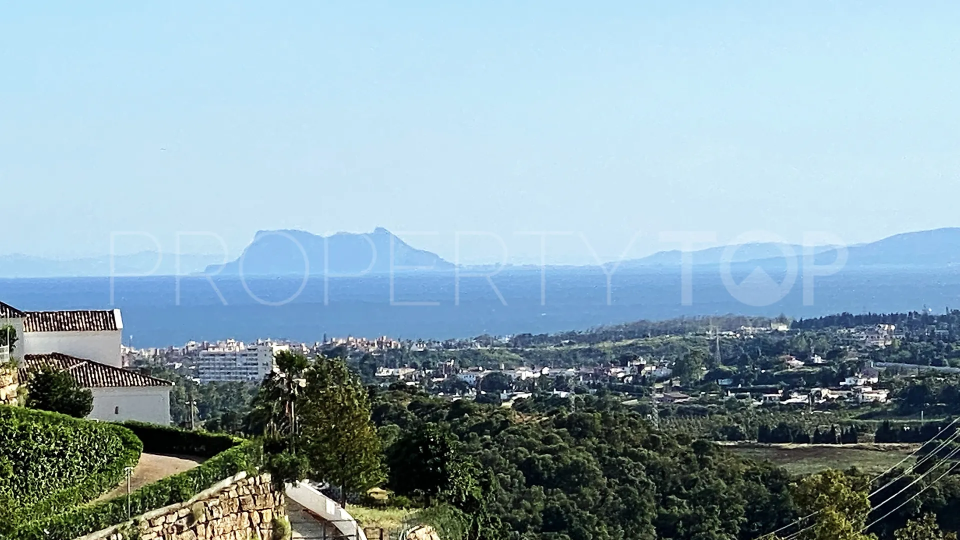 Plot for sale in Selwo