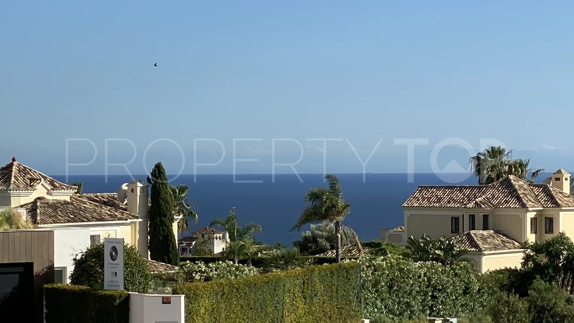 Plot for sale in Selwo