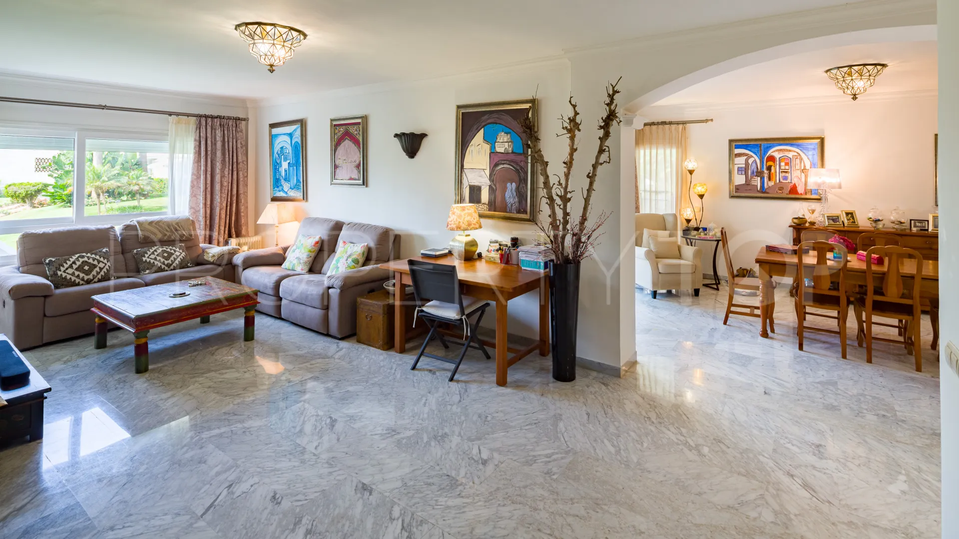 Duplex planta baja en venta de 6 dormitorios en Marbella - Puerto Banus