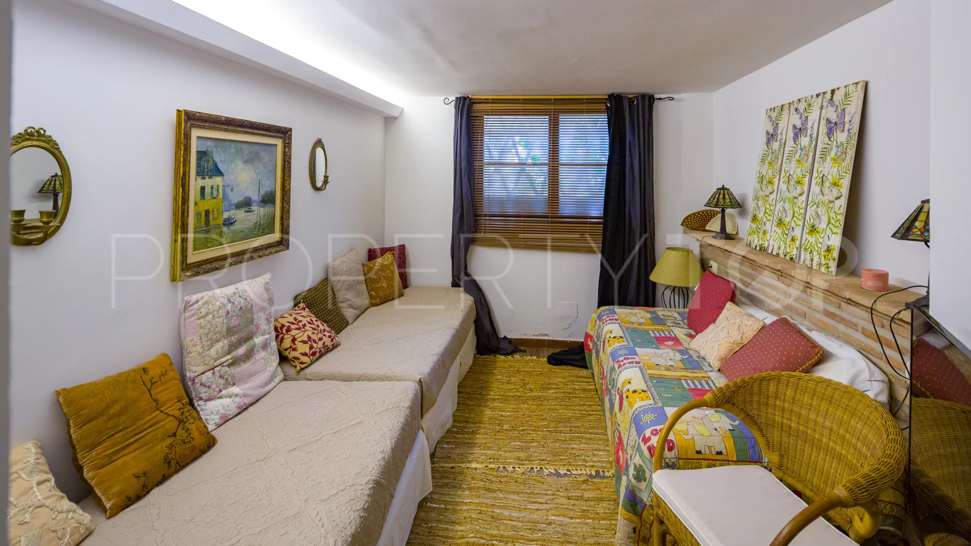 Duplex planta baja en venta de 6 dormitorios en Marbella - Puerto Banus