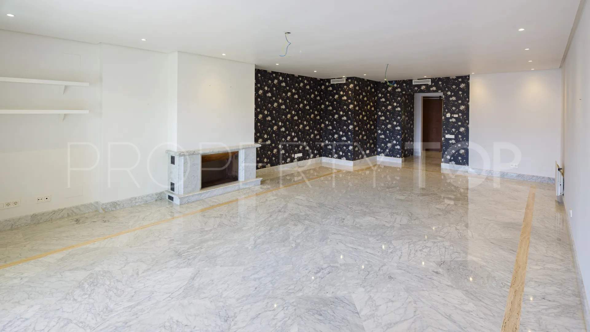 For sale Los Monteros Playa 2 bedrooms apartment