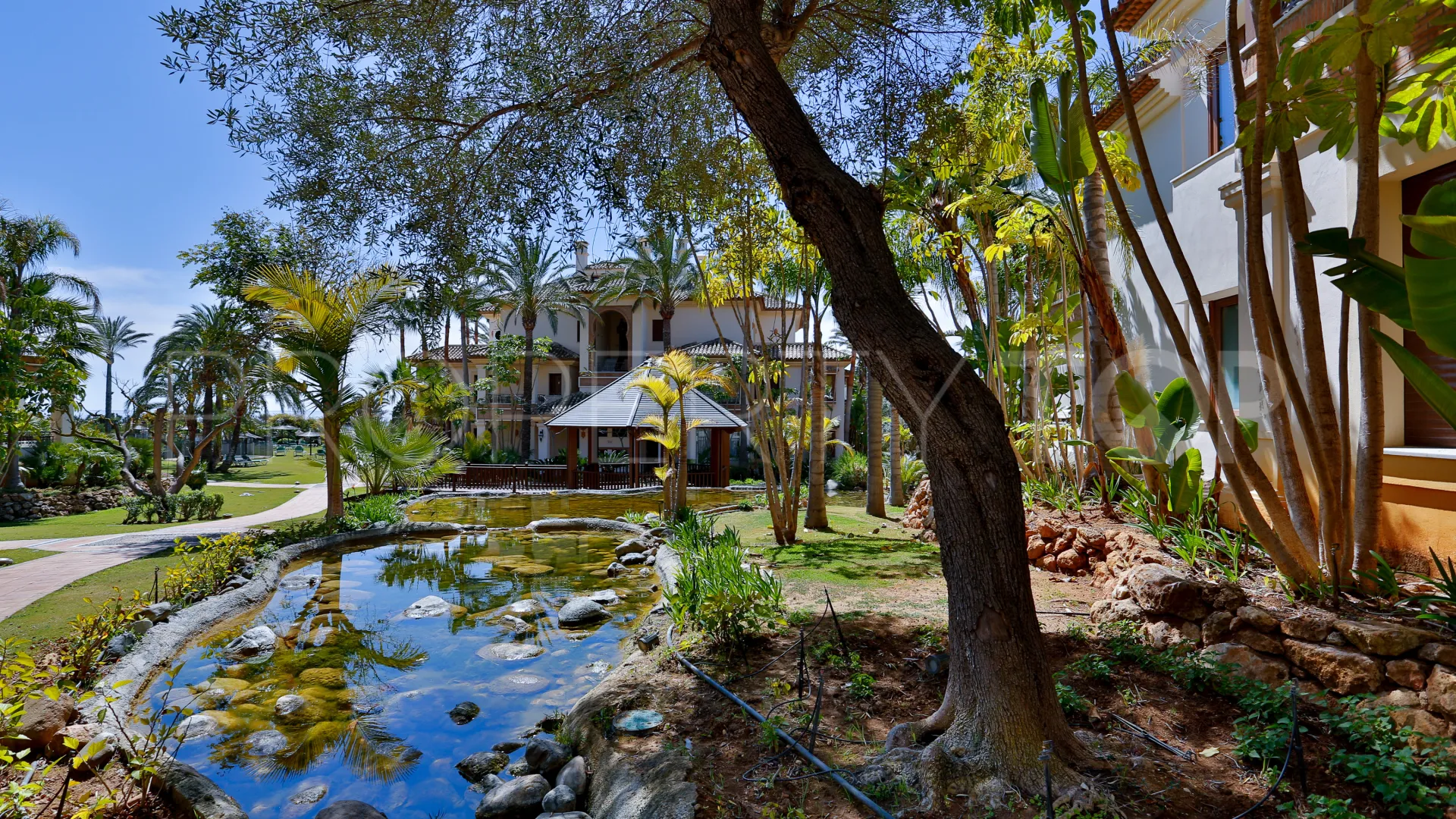 For sale Los Monteros Playa 2 bedrooms apartment