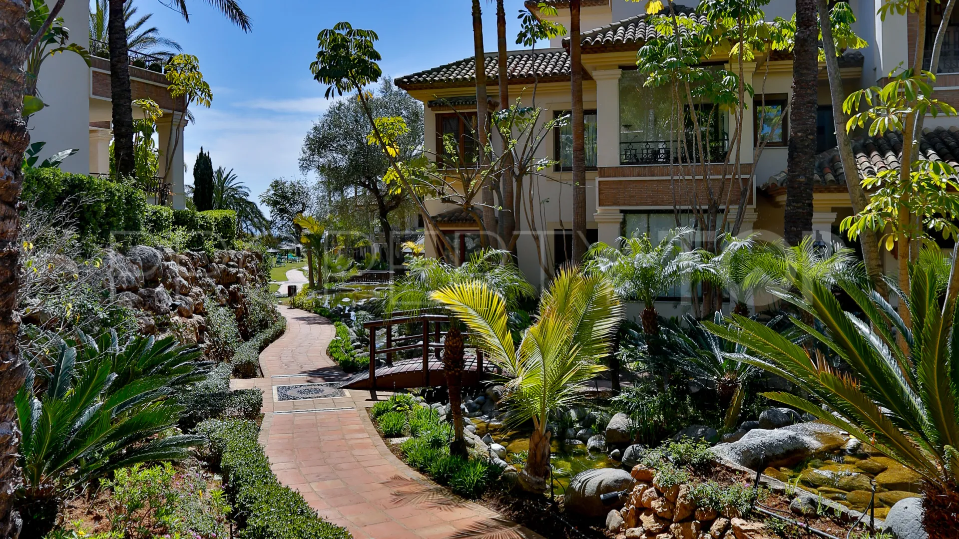 For sale Los Monteros Playa 2 bedrooms apartment