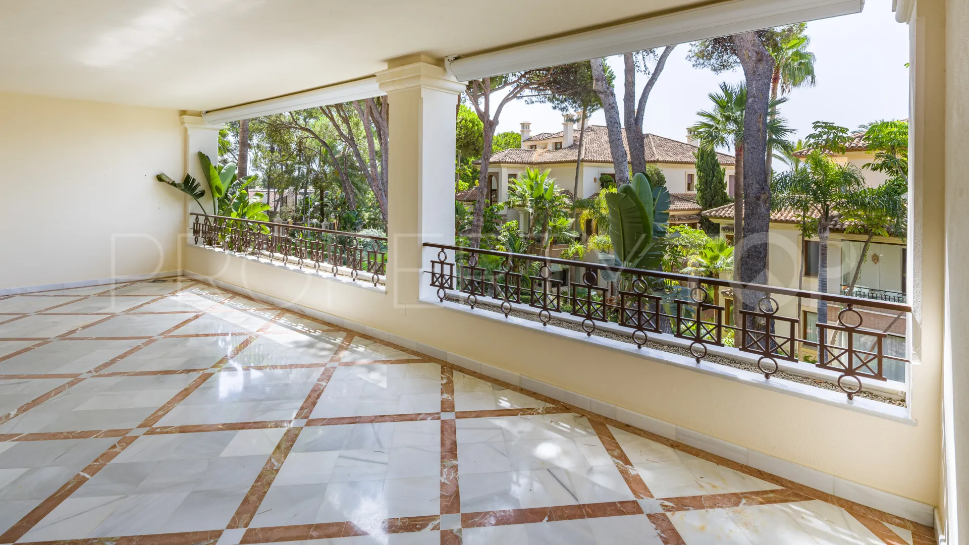 For sale Los Monteros Playa 2 bedrooms apartment
