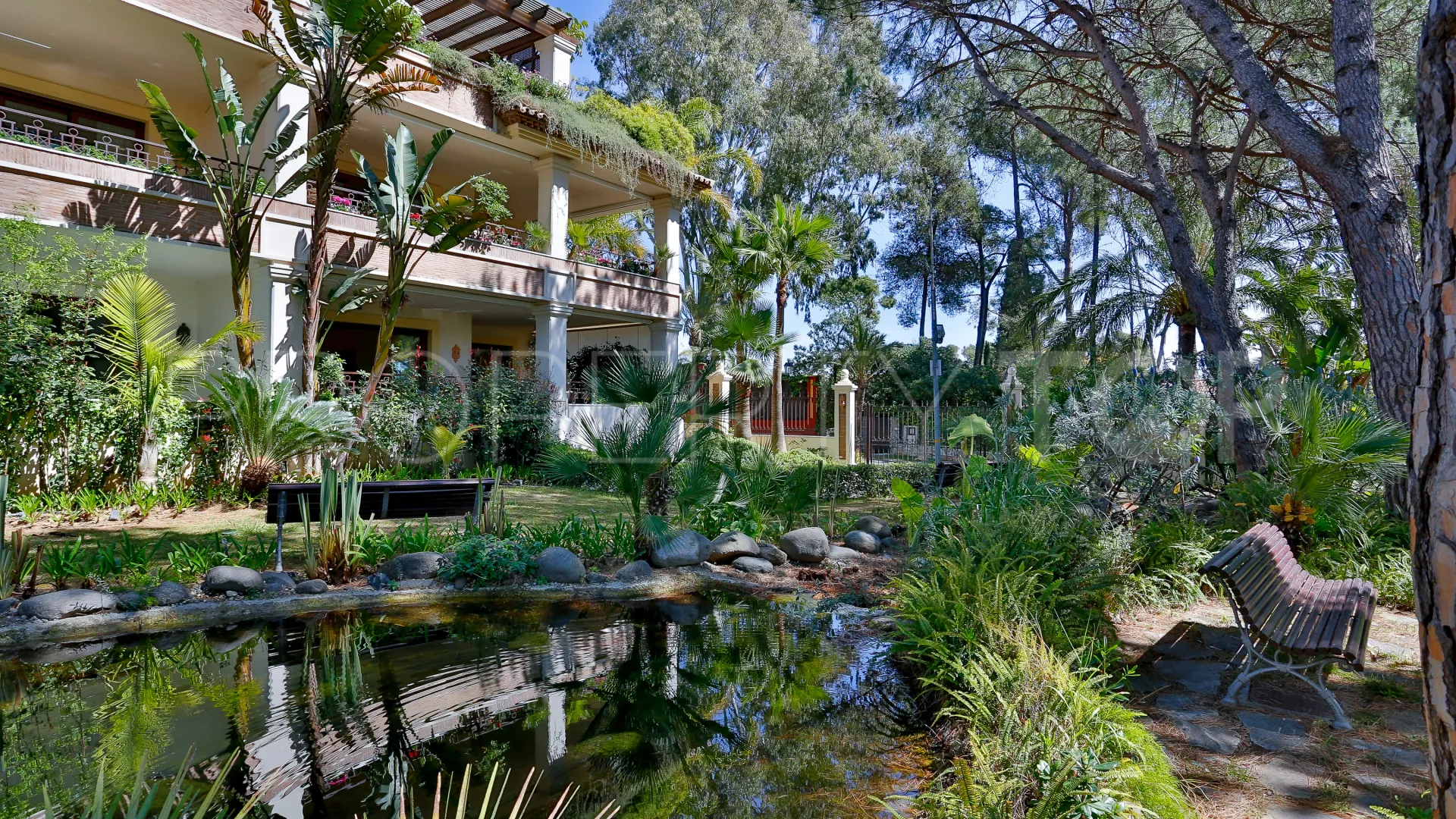 For sale Los Monteros Playa 2 bedrooms apartment
