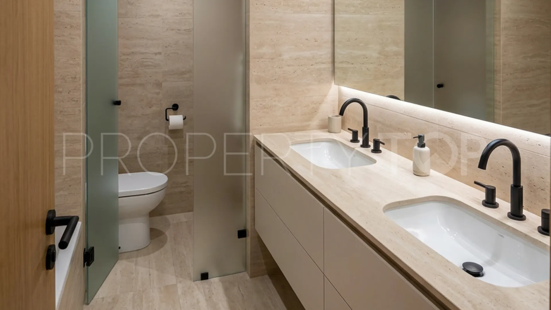 Apartamento en venta con 2 dormitorios en Guadalpin Suites