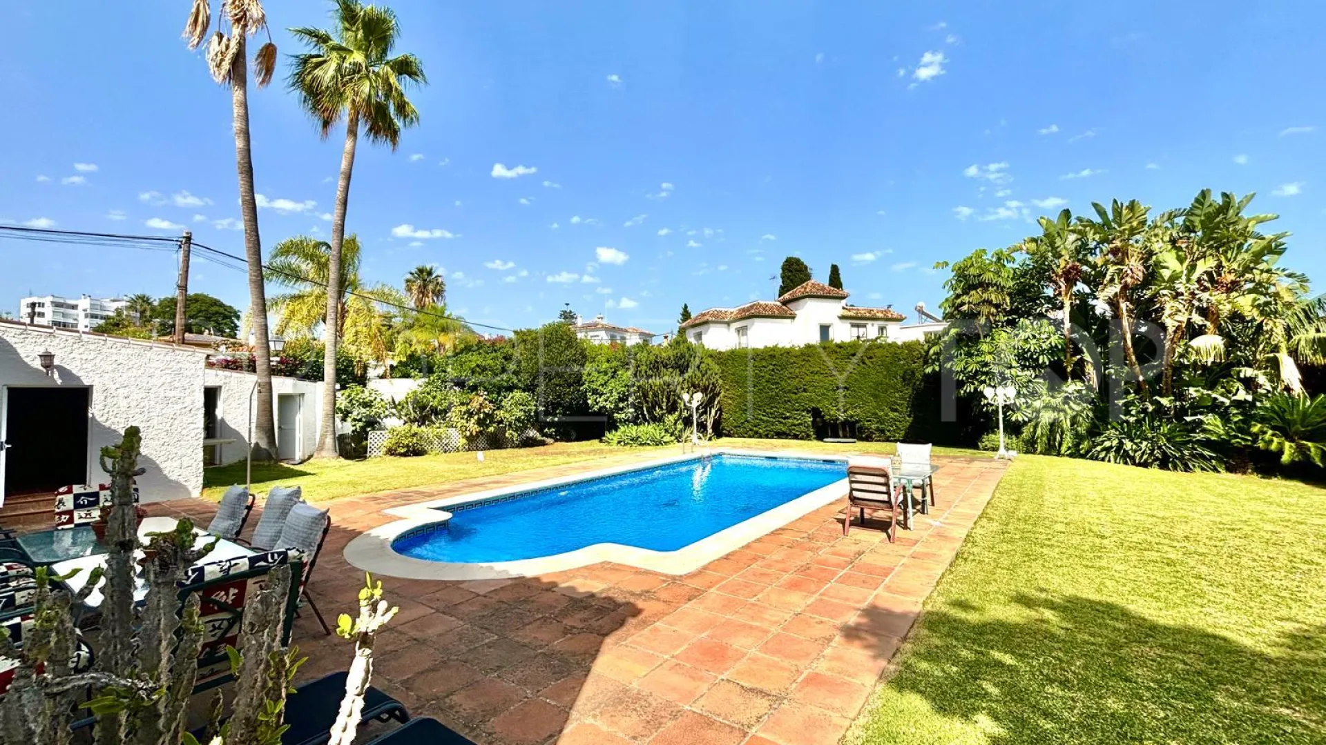 Villa for sale in Bello Horizonte