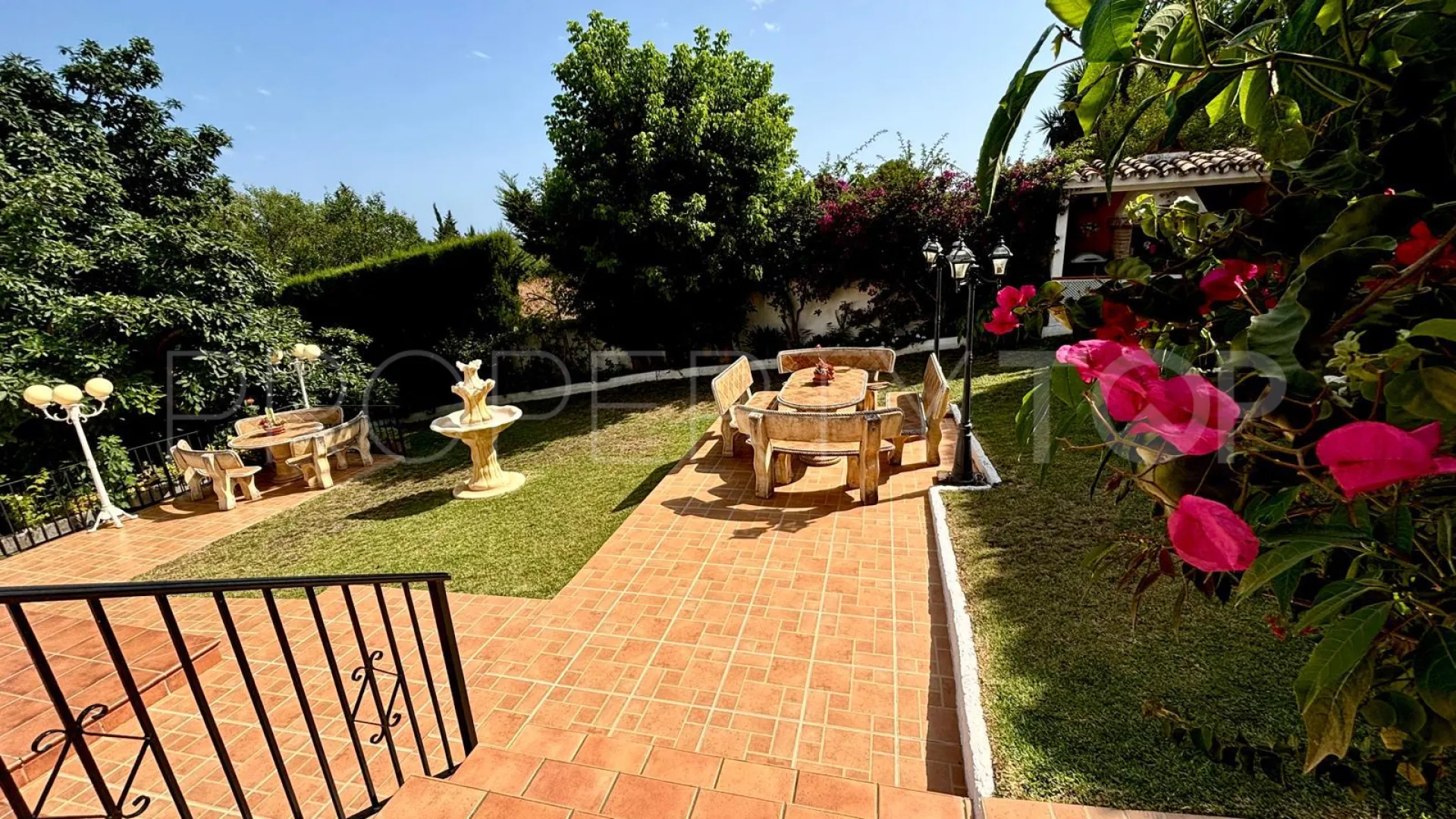 Villa for sale in Bello Horizonte