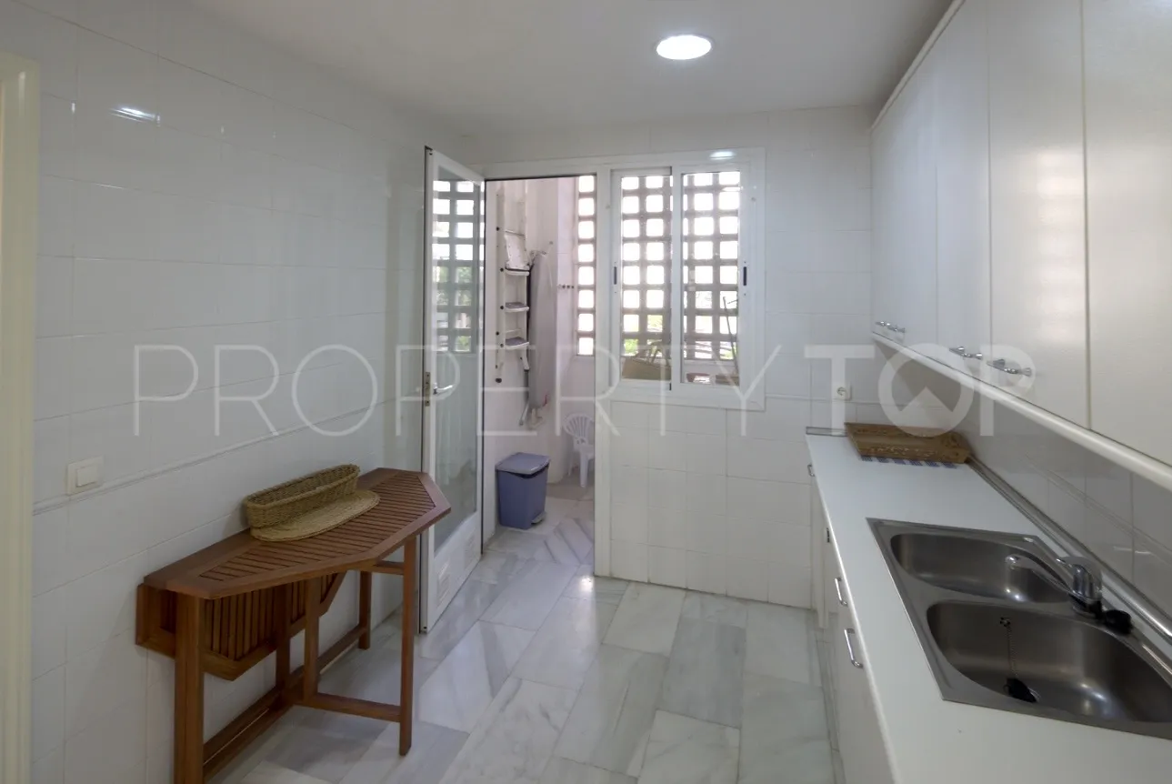 Azalea Beach, pareado a la venta