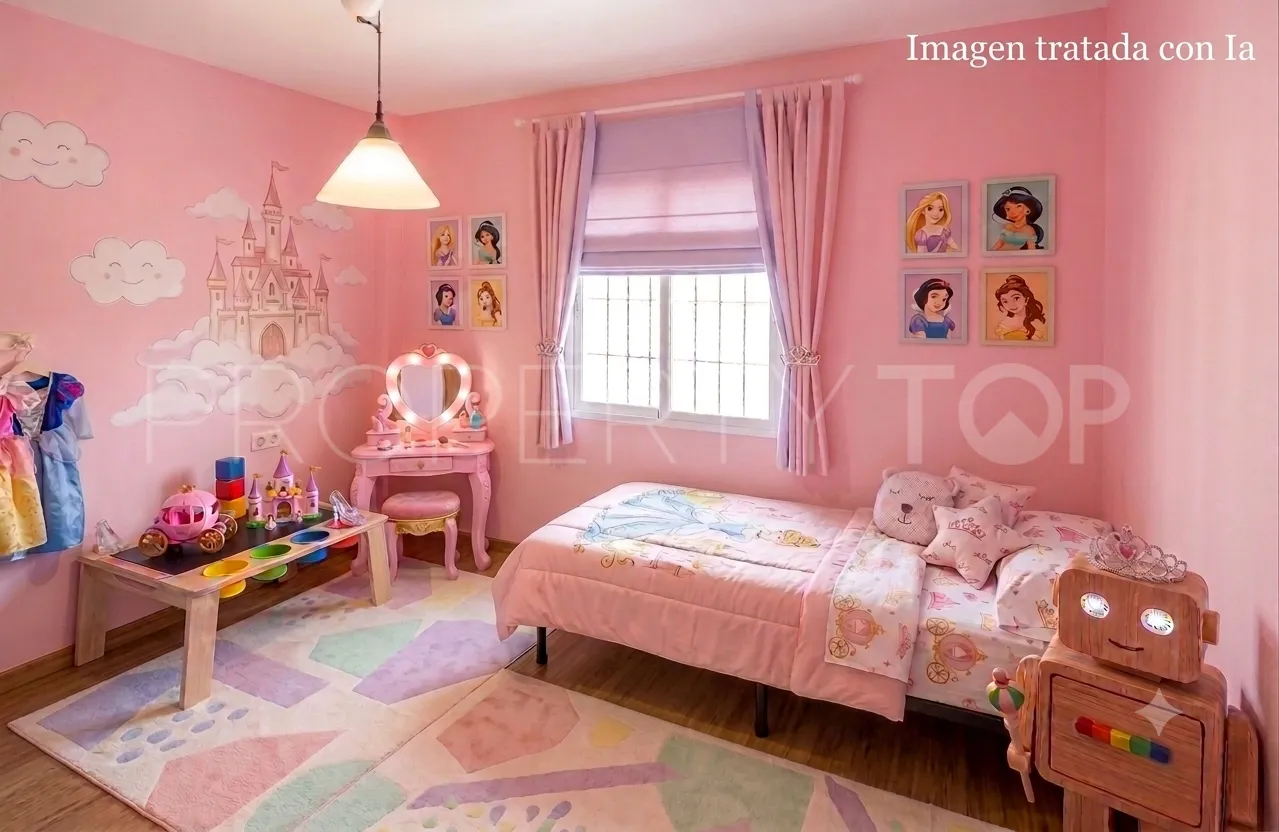 For sale semi detached house in Azalea Beach