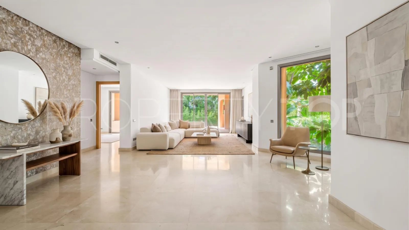 Ground floor apartment in Sierra Blanca for sale
