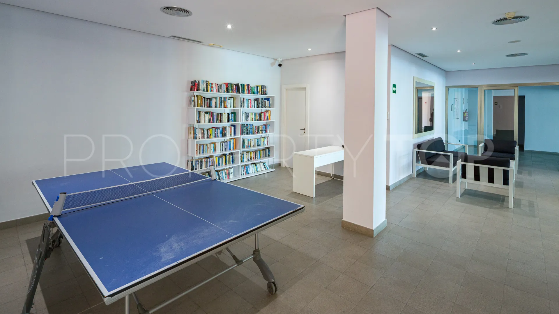 Ground floor apartment in Sierra Blanca for sale