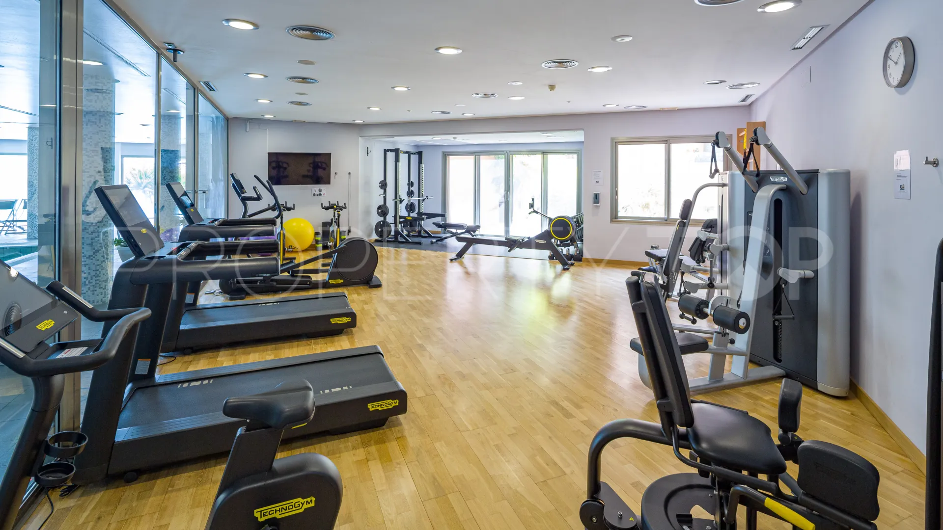 Ground floor apartment in Sierra Blanca for sale