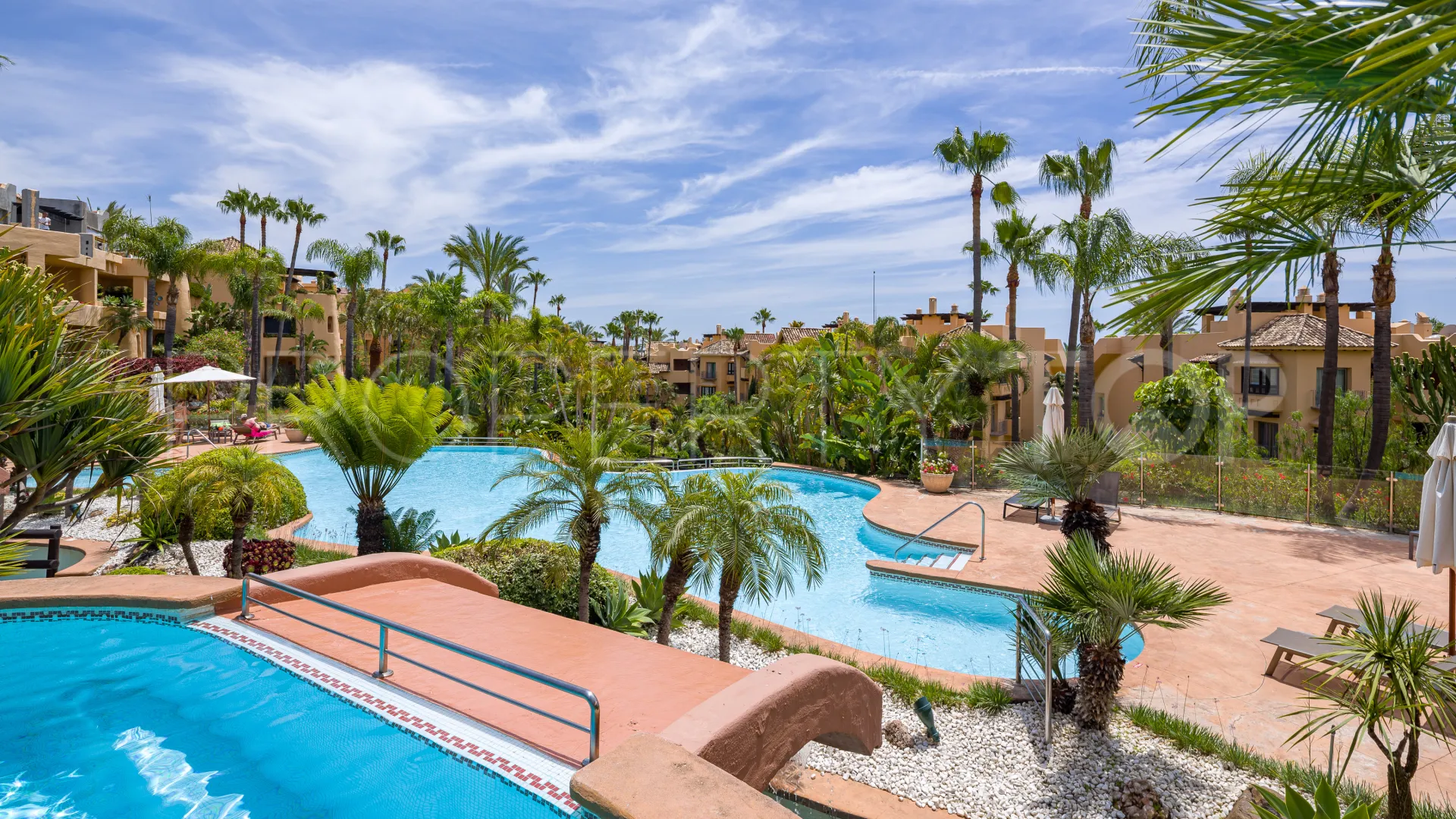 Ground floor apartment in Sierra Blanca for sale