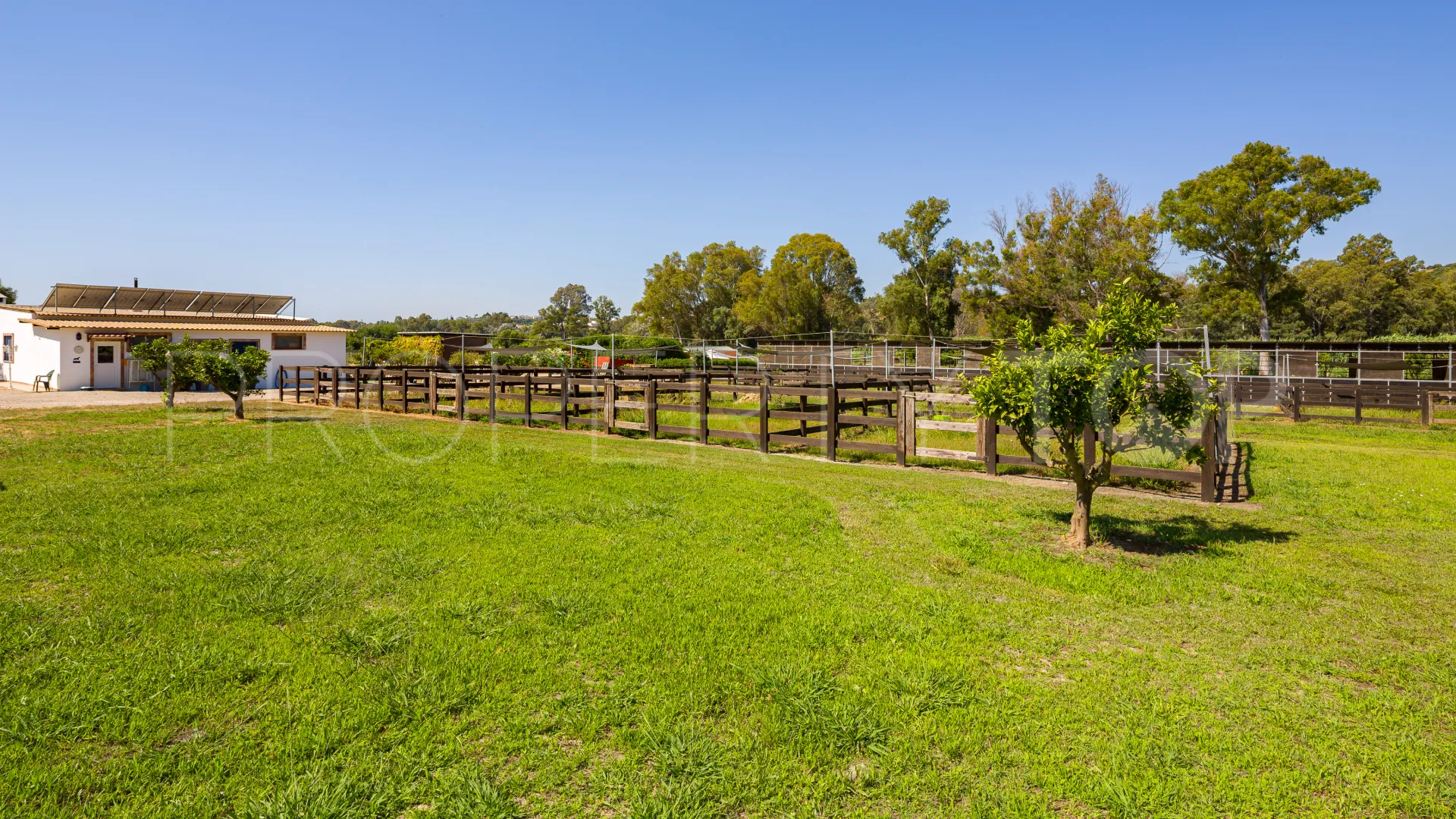 Finca en venta en San Enrique de Guadiaro