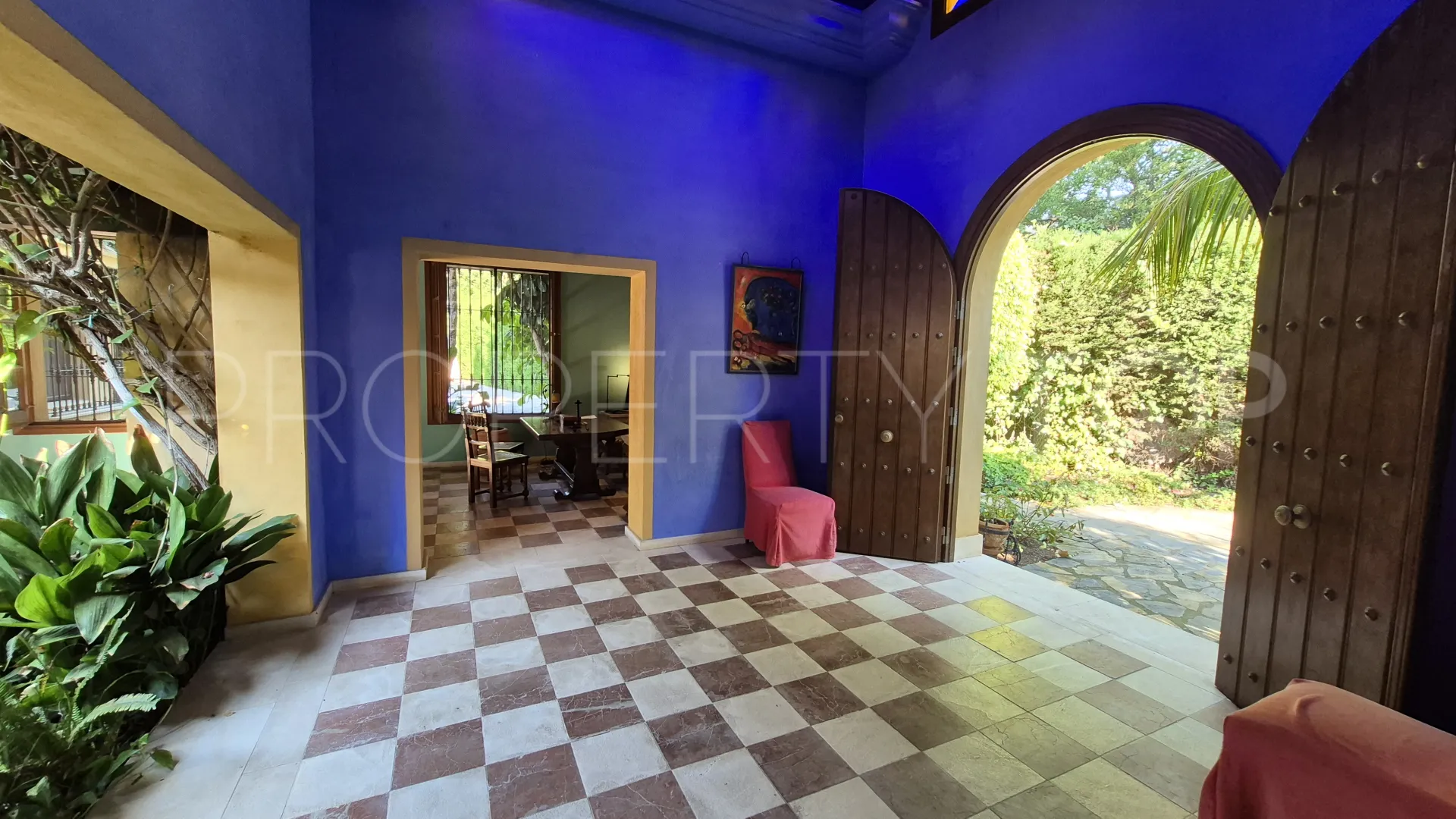 For sale villa in Guadalmina Baja with 3 bedrooms