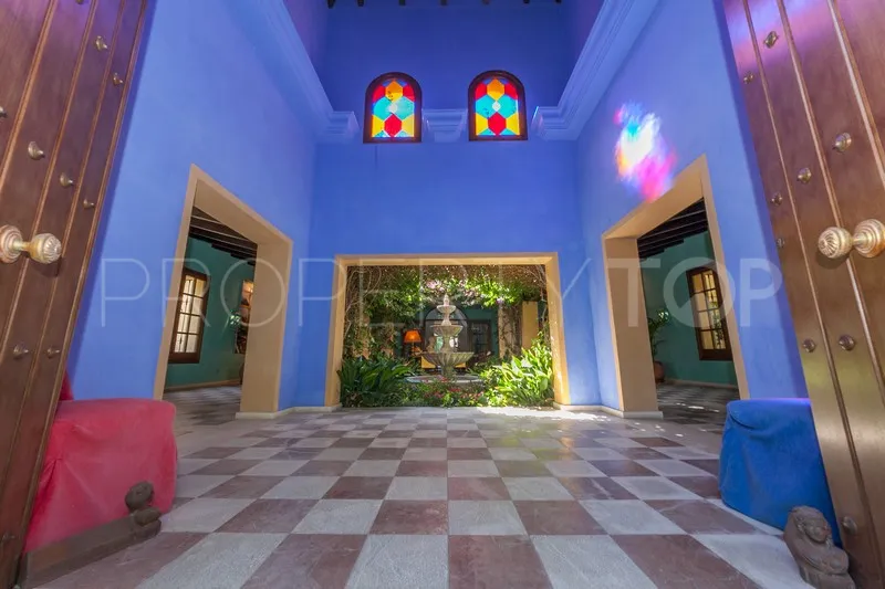 For sale villa in Guadalmina Baja with 3 bedrooms