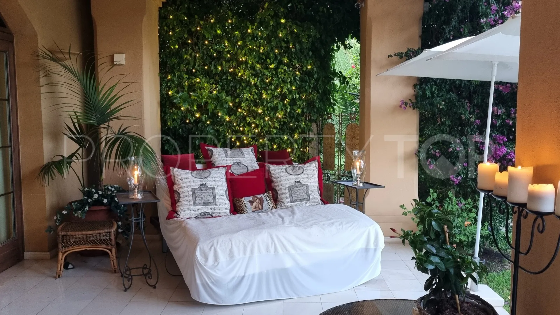 For sale villa in Guadalmina Baja with 3 bedrooms
