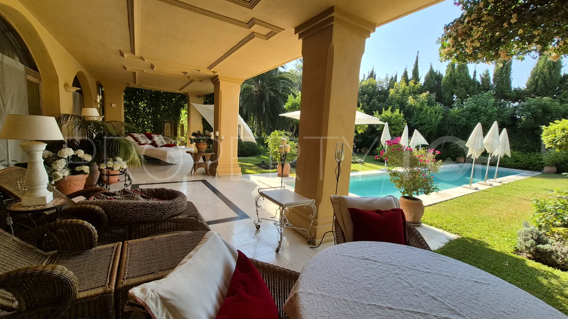 For sale villa in Guadalmina Baja with 3 bedrooms