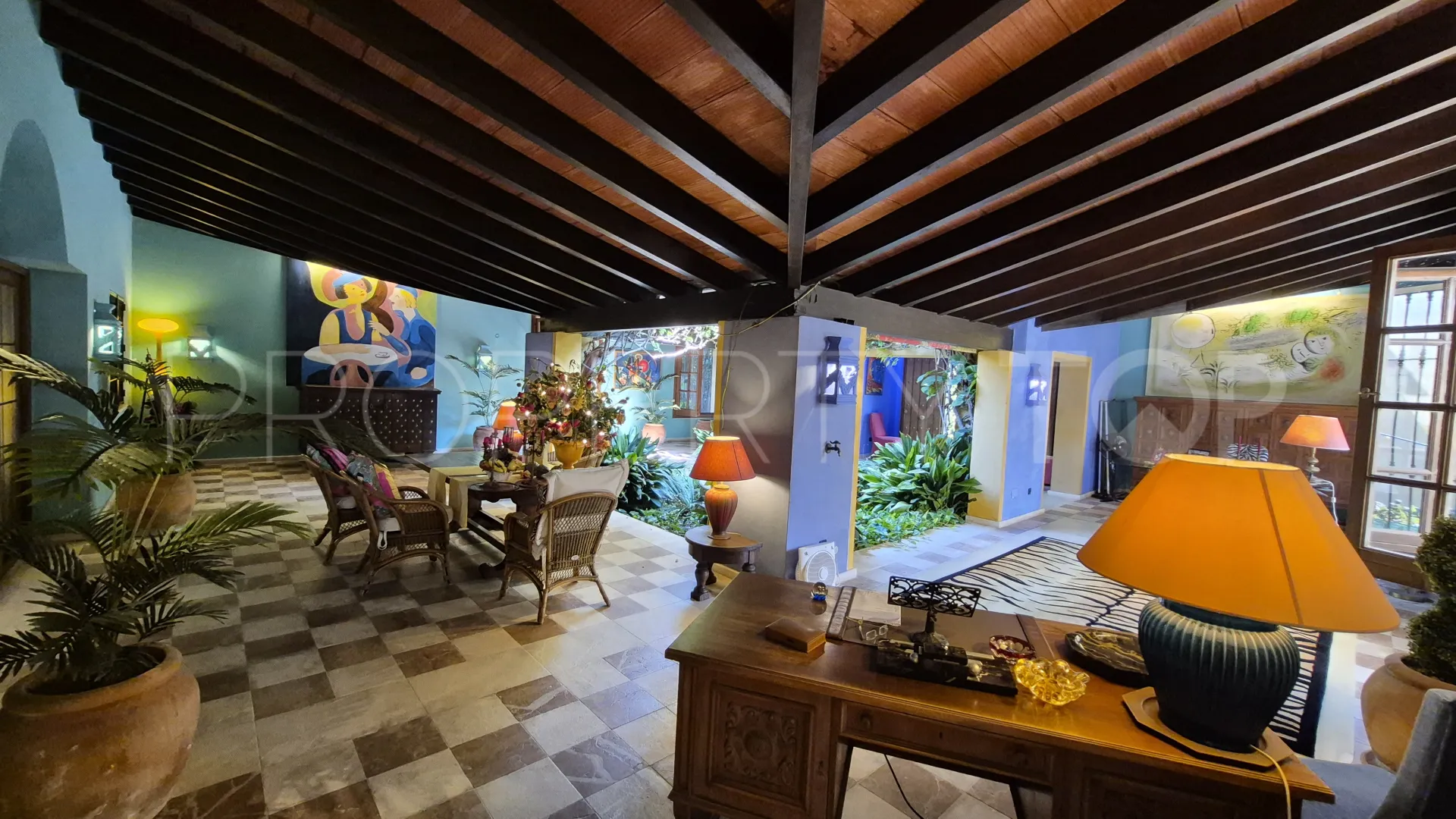 For sale villa in Guadalmina Baja with 3 bedrooms
