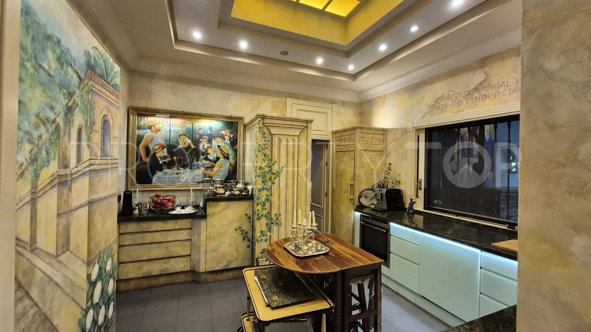 For sale villa in Guadalmina Baja with 3 bedrooms