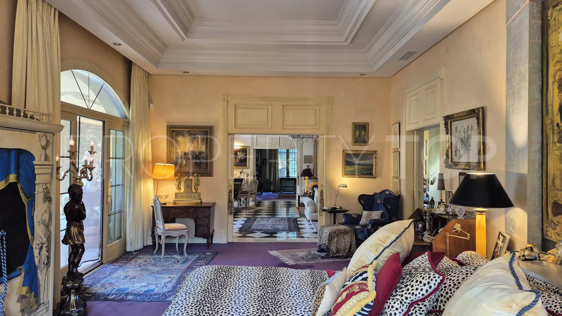 For sale villa in Guadalmina Baja with 3 bedrooms
