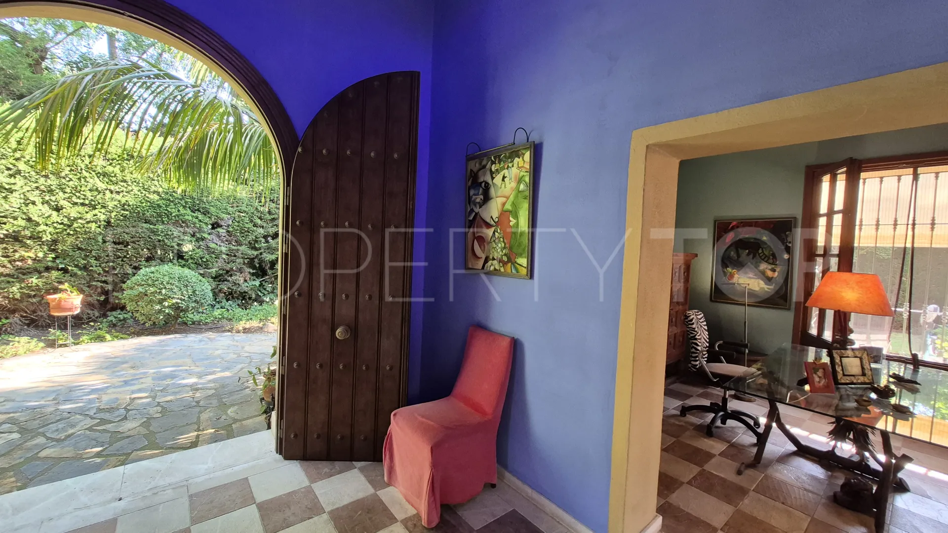 For sale villa in Guadalmina Baja with 3 bedrooms