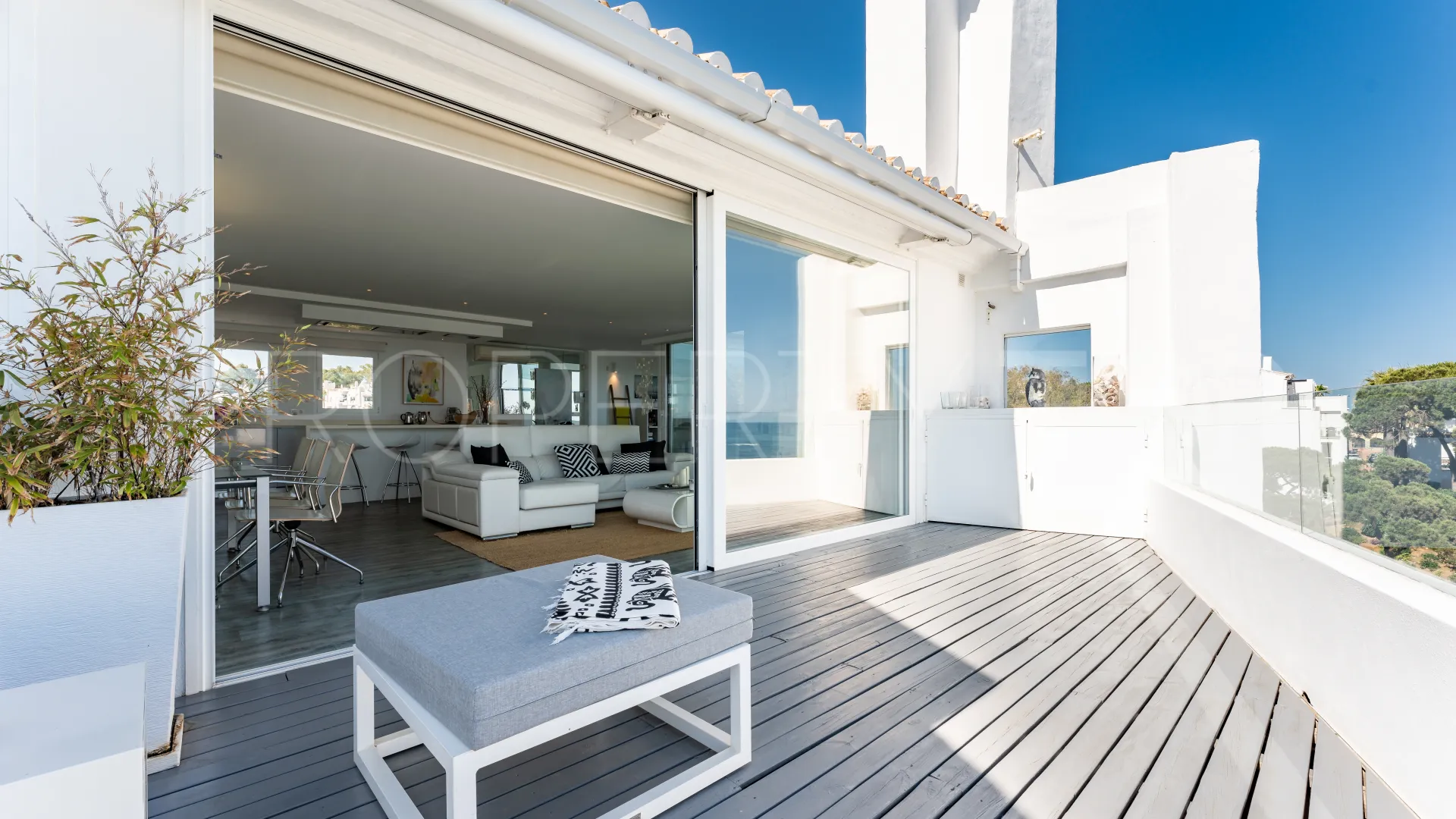 Atico duplex en venta en Sitio de Calahonda