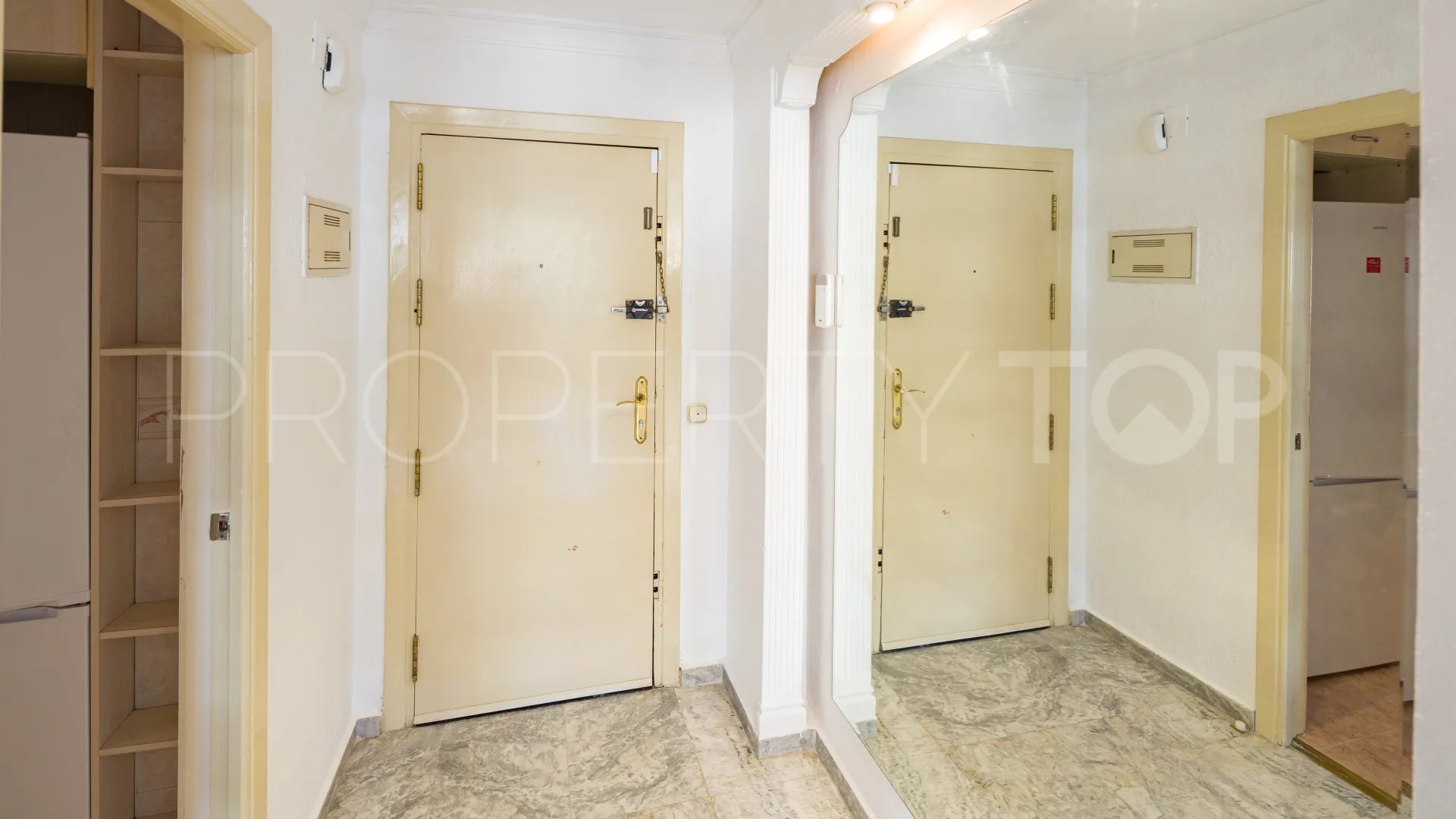 Comprar apartamento con 3 dormitorios en Playa de la Fontanilla