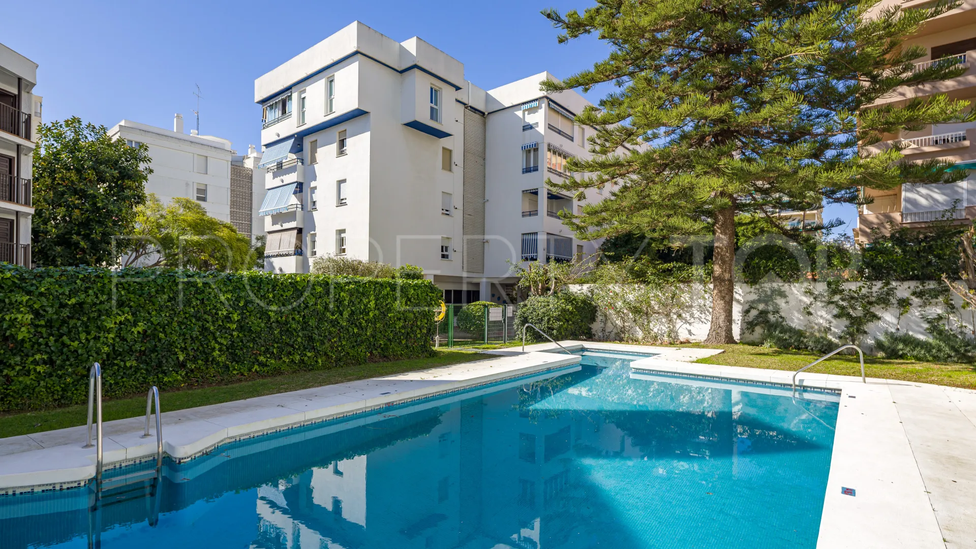 Comprar apartamento con 3 dormitorios en Playa de la Fontanilla