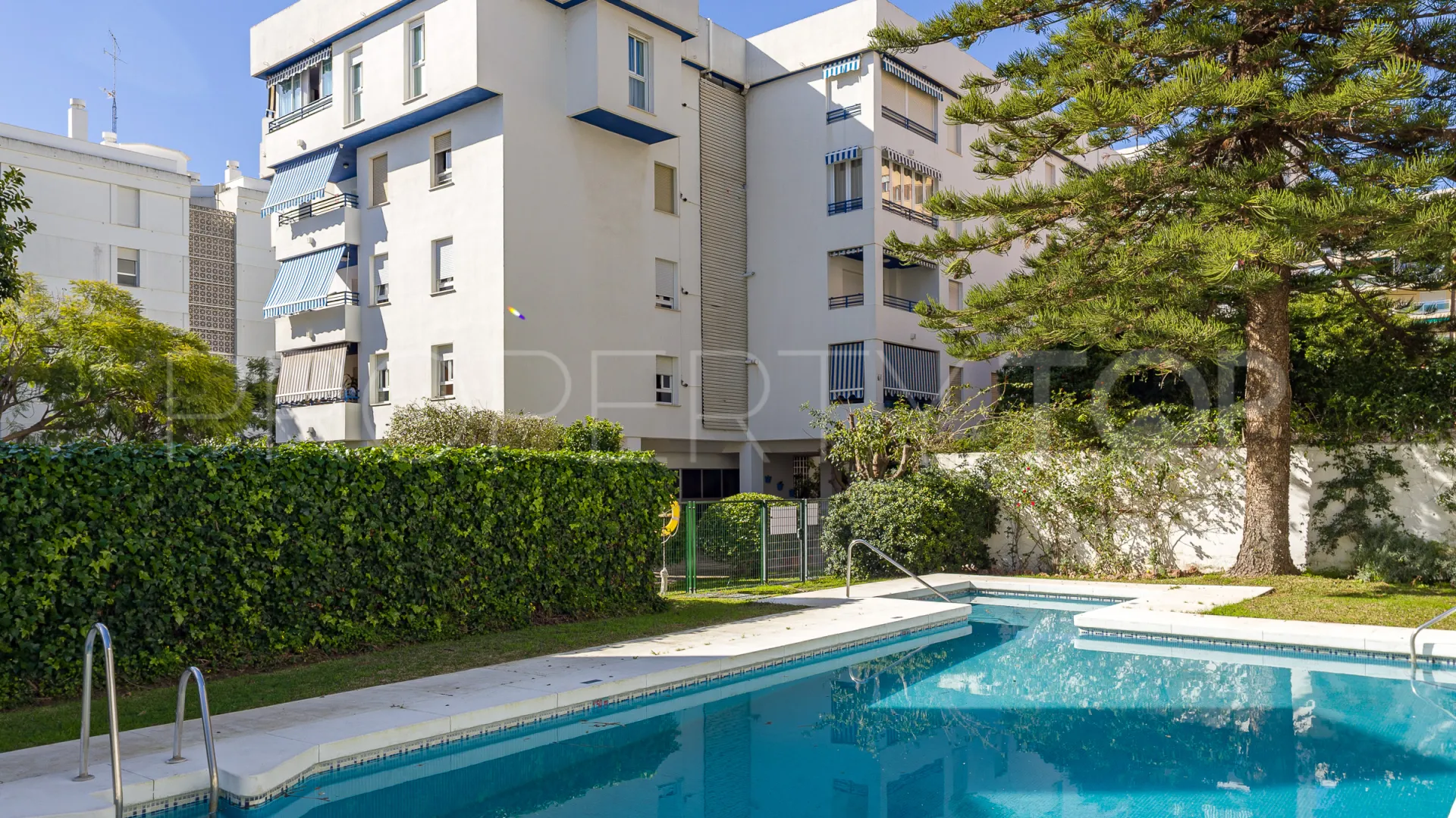 Comprar apartamento con 3 dormitorios en Playa de la Fontanilla