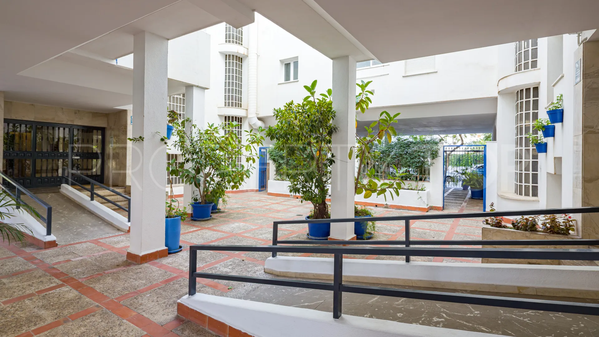 Comprar apartamento con 3 dormitorios en Playa de la Fontanilla