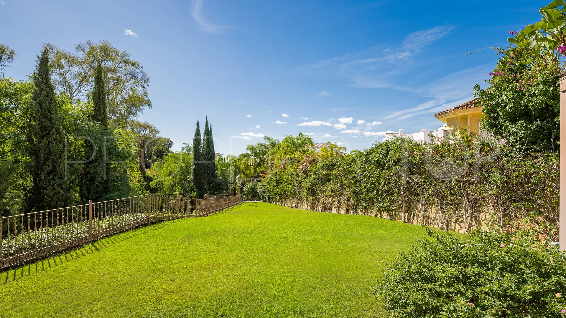 For sale El Herrojo villa