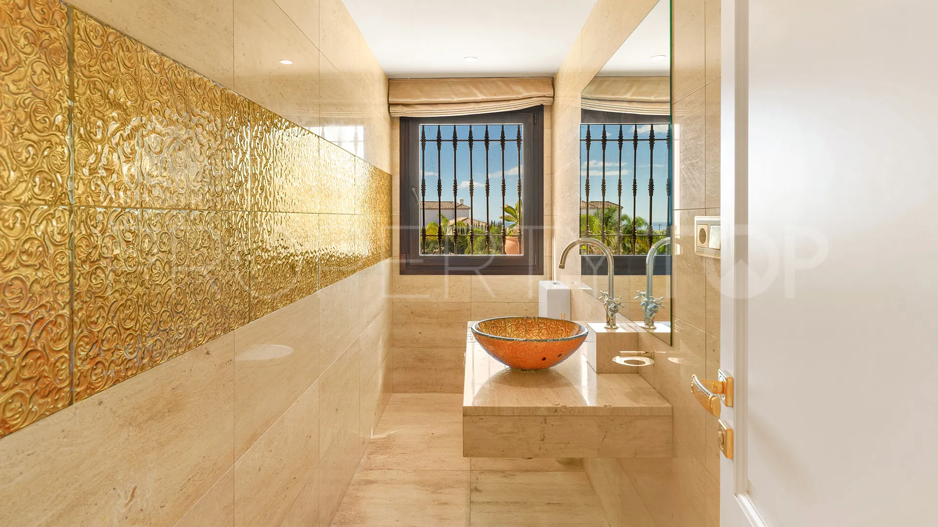 For sale El Herrojo villa
