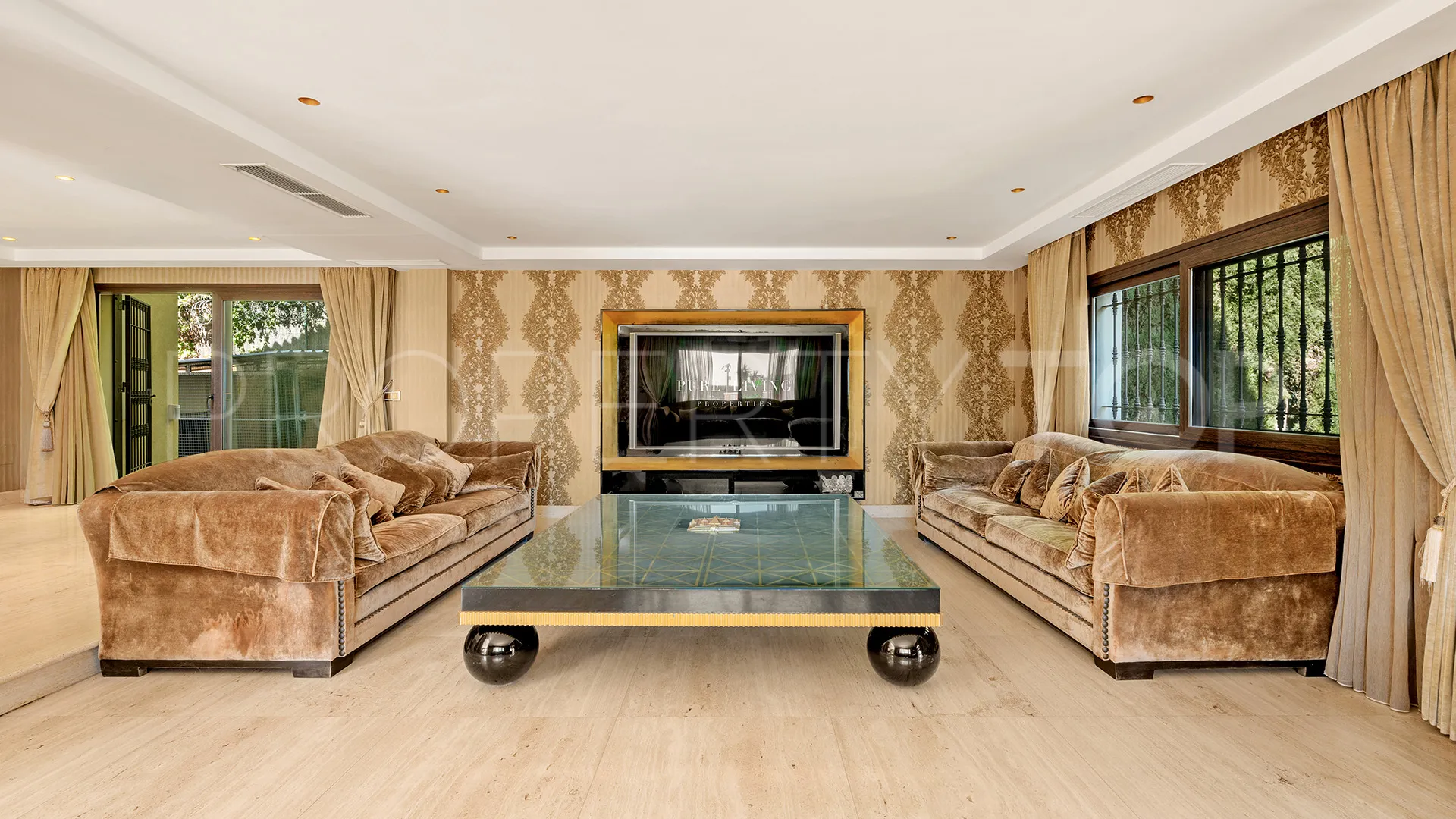For sale El Herrojo villa