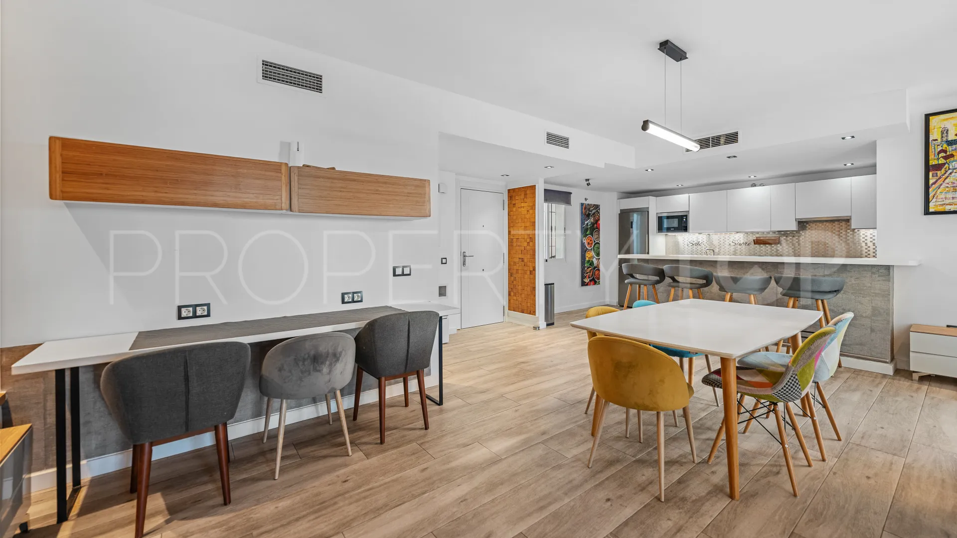 Comprar apartamento planta baja en Los Naranjos de Marbella