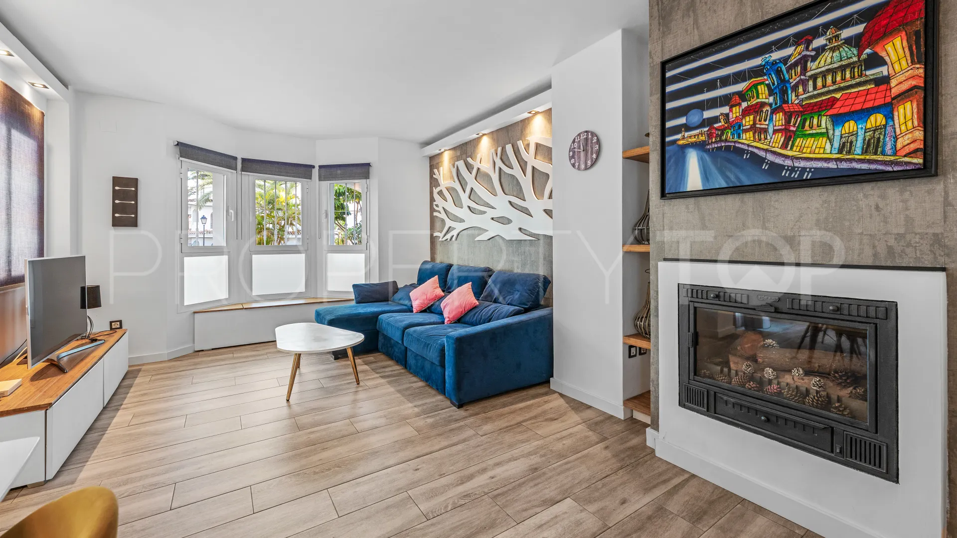Comprar apartamento planta baja en Los Naranjos de Marbella
