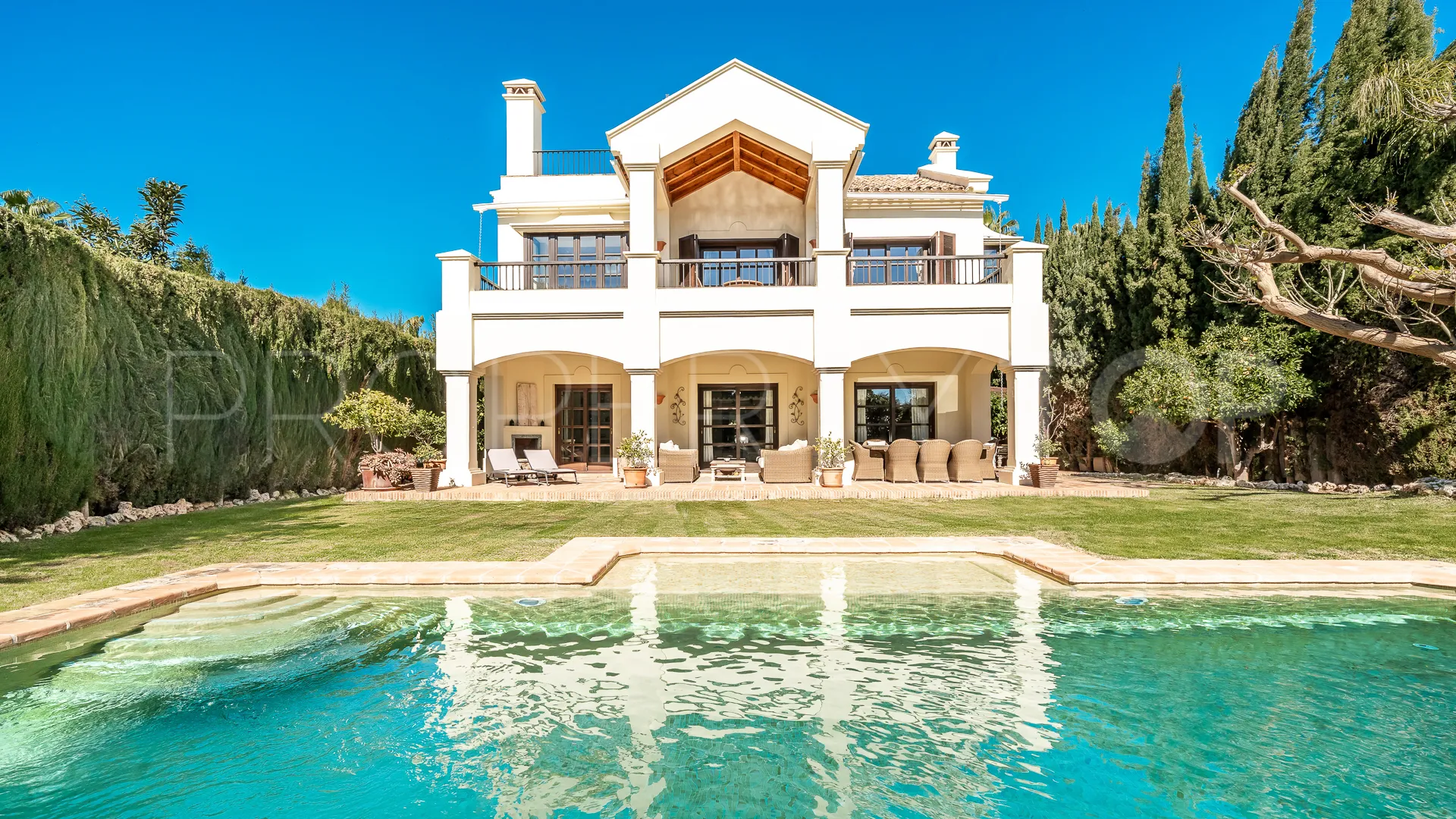 Sierra Blanca, villa en venta