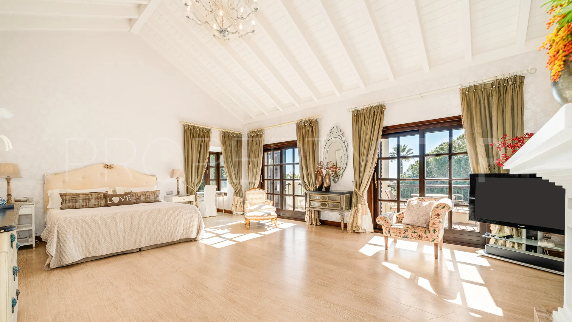 Sierra Blanca, villa en venta