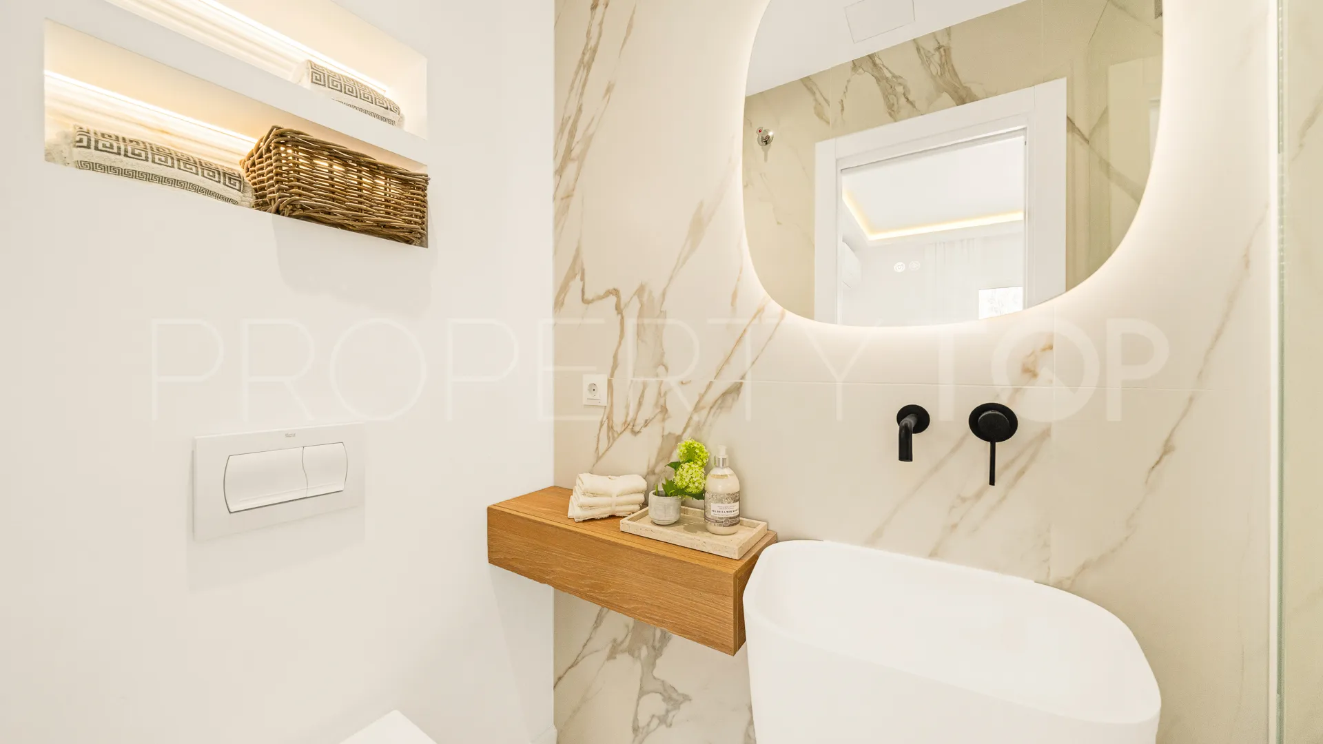 4 bedrooms Los Naranjos de Marbella town house for sale