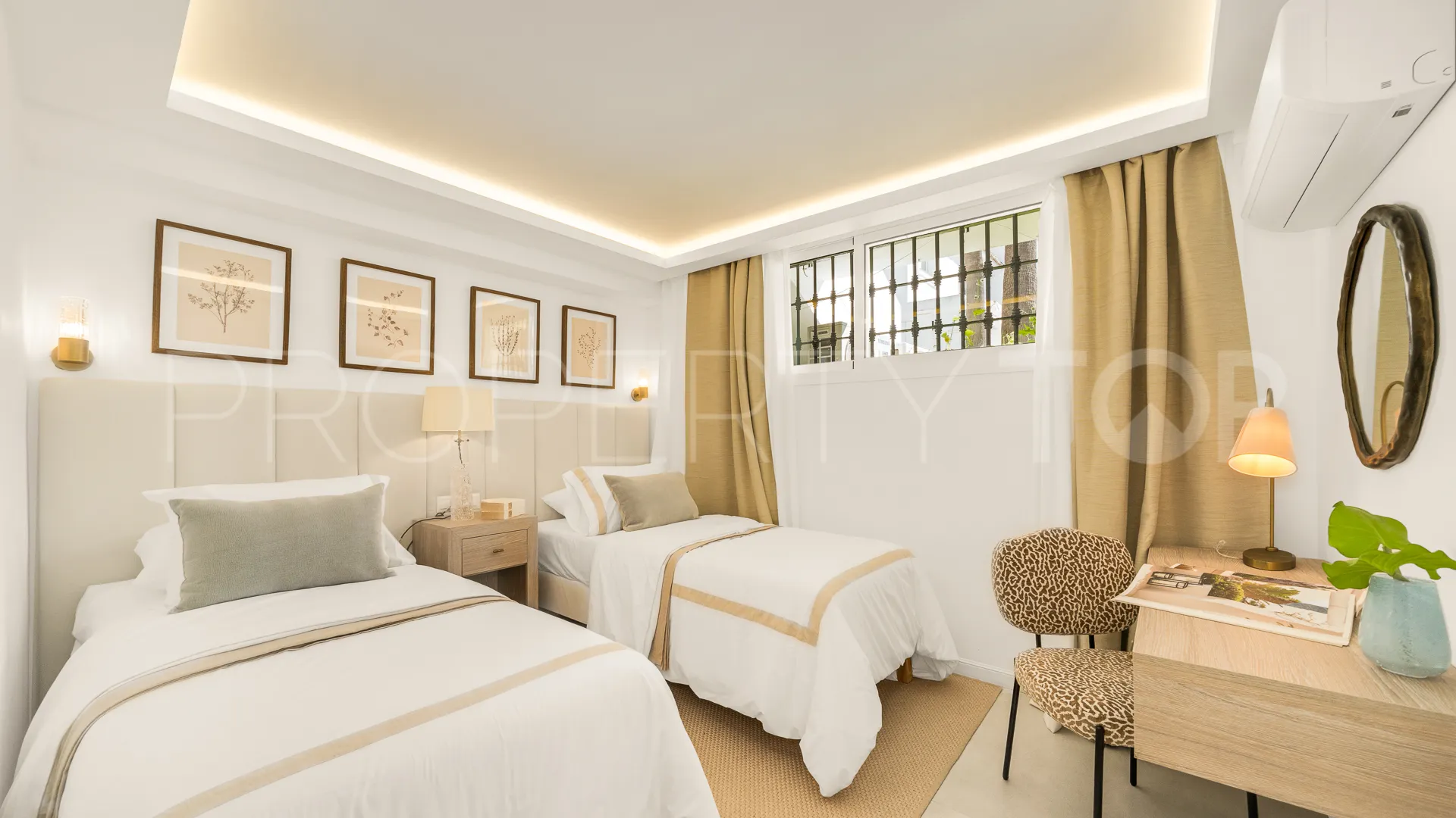 4 bedrooms Los Naranjos de Marbella town house for sale