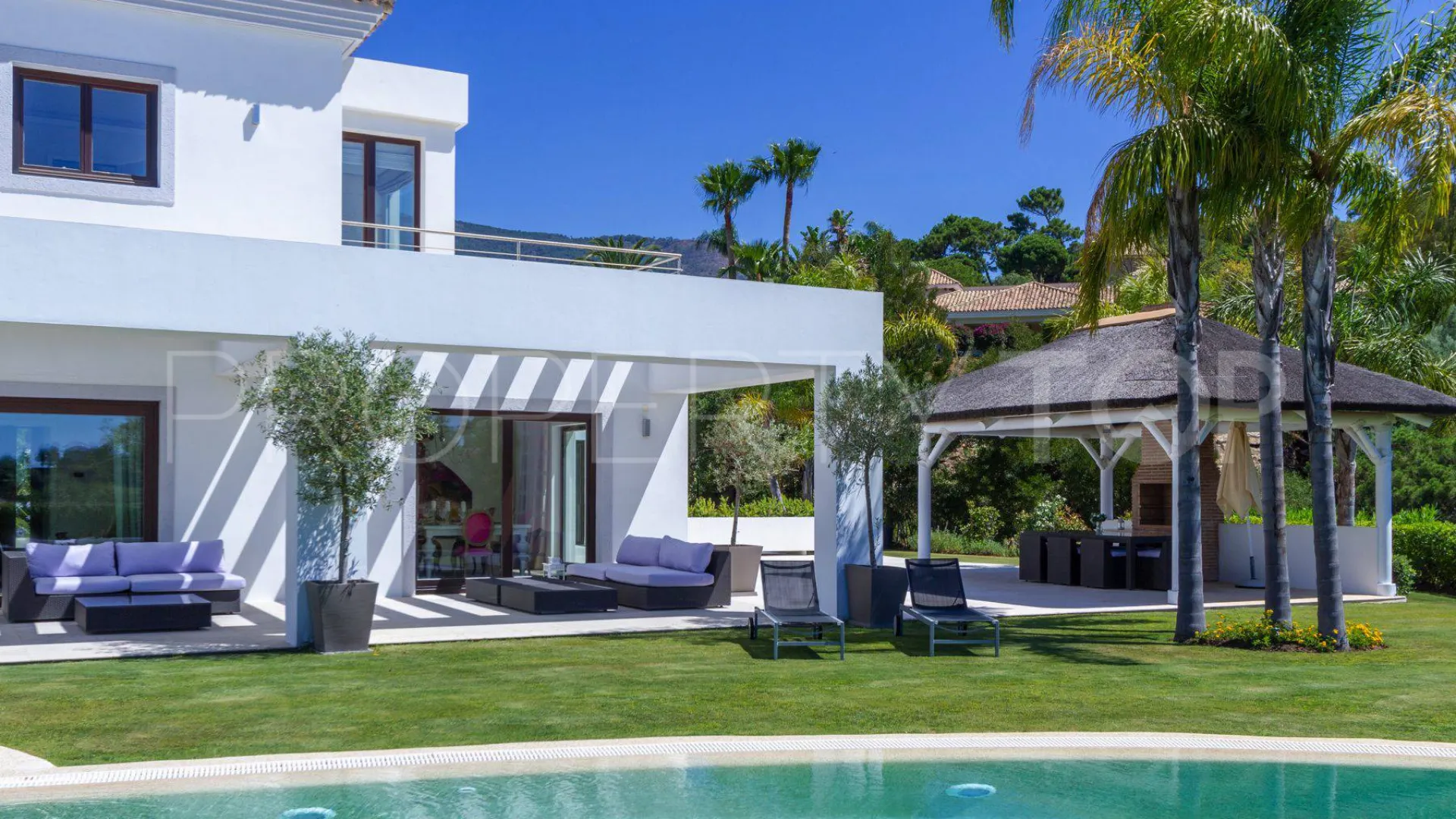 Buy villa with 5 bedrooms in La Zagaleta
